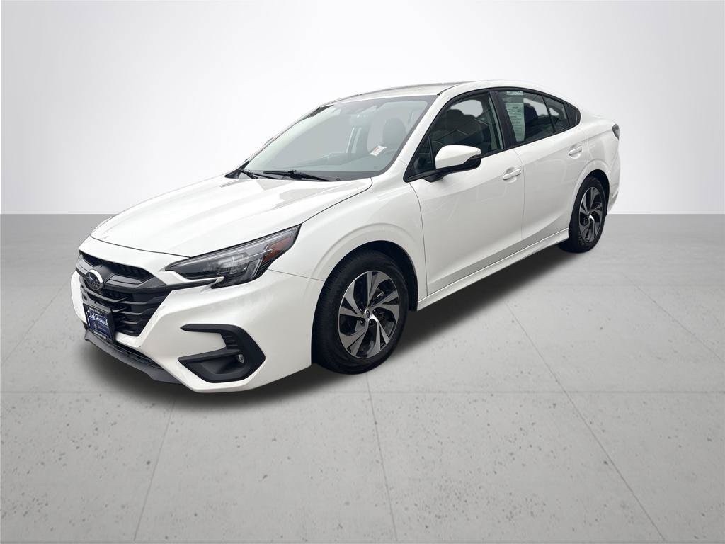 Used 2025 Subaru Legacy Premium AWD/4WD image 2