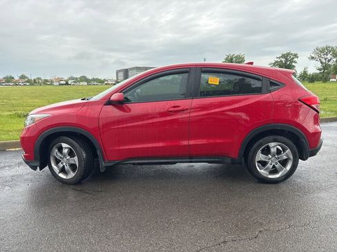 Used 2016 Honda HR-V LX image 6