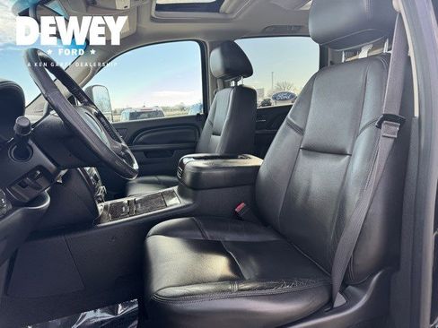 Used 2013 GMC Sierra 2500 Denali w/ Suspension Package, Off-Road image 12