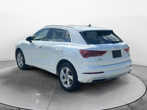 Used 2020 Audi Q3 2.0T Premium w/ Convenience Package AWD/4WD image 5