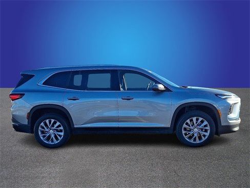 Certified 2025 Buick Enclave Preferred image 3