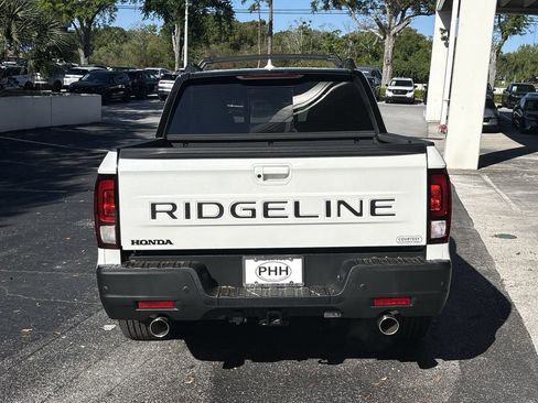 New 2026 Honda Ridgeline Black Edition image 6