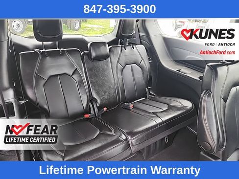 Used 2025 Chrysler Pacifica Select FWD image 42