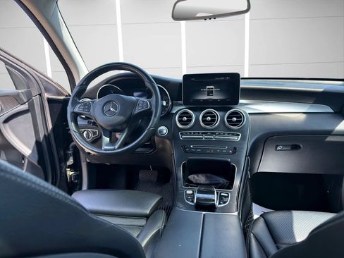 Used 2017 Mercedes-Benz GLC 300 4MATIC image 17