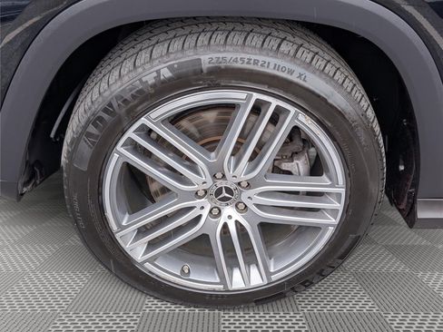 Used 2025 Mercedes-Benz GLS 450 4MATIC image 10