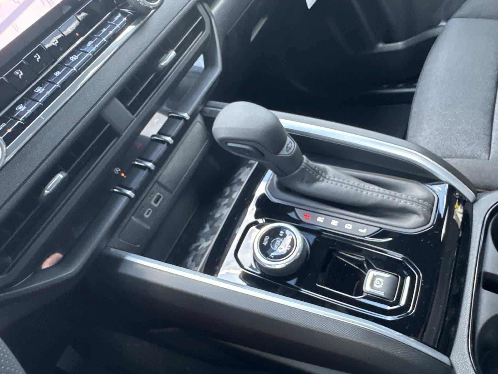 New 2026 Chevrolet Colorado Trail Boss AWD/4WD image 15