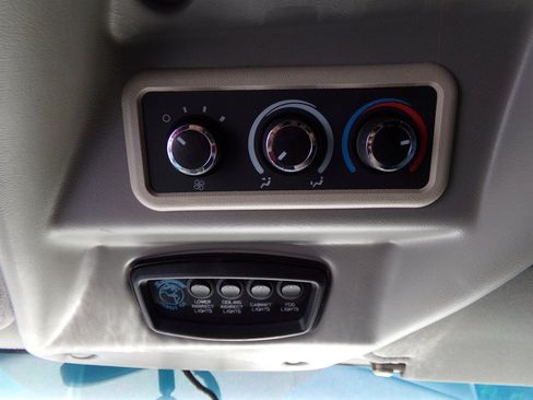 Used 2022 Chevrolet Express 2500 Extended RWD image 39