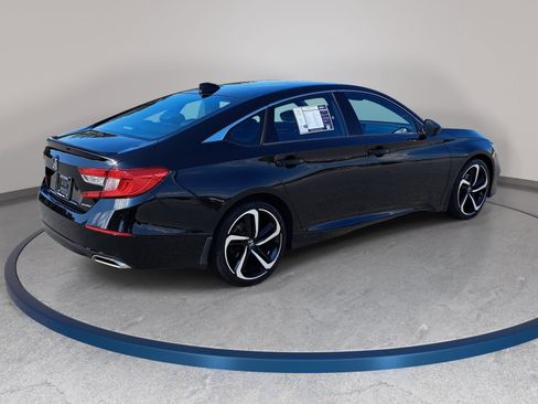 Used 2022 Honda Accord Sport image 5