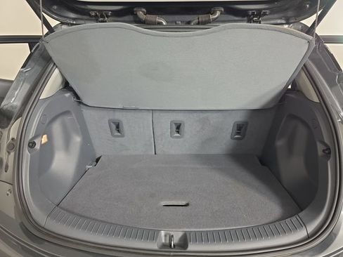 Used 2019 Chevrolet Bolt Premier w/ Infotainment Package FWD image 26