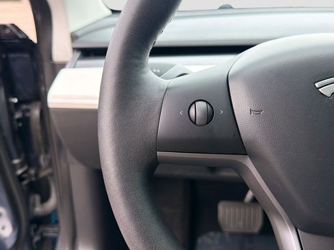 Used 2020 Tesla Model 3 Standard Range Plus image 33