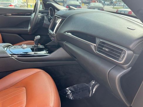 Used 2018 Maserati Levante AWD/4WD image 75