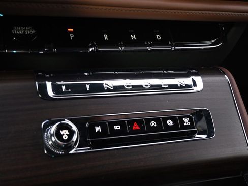 New 2026 Lincoln Aviator Reserve w/ Jet Appearance Package AWD/4WD image 31