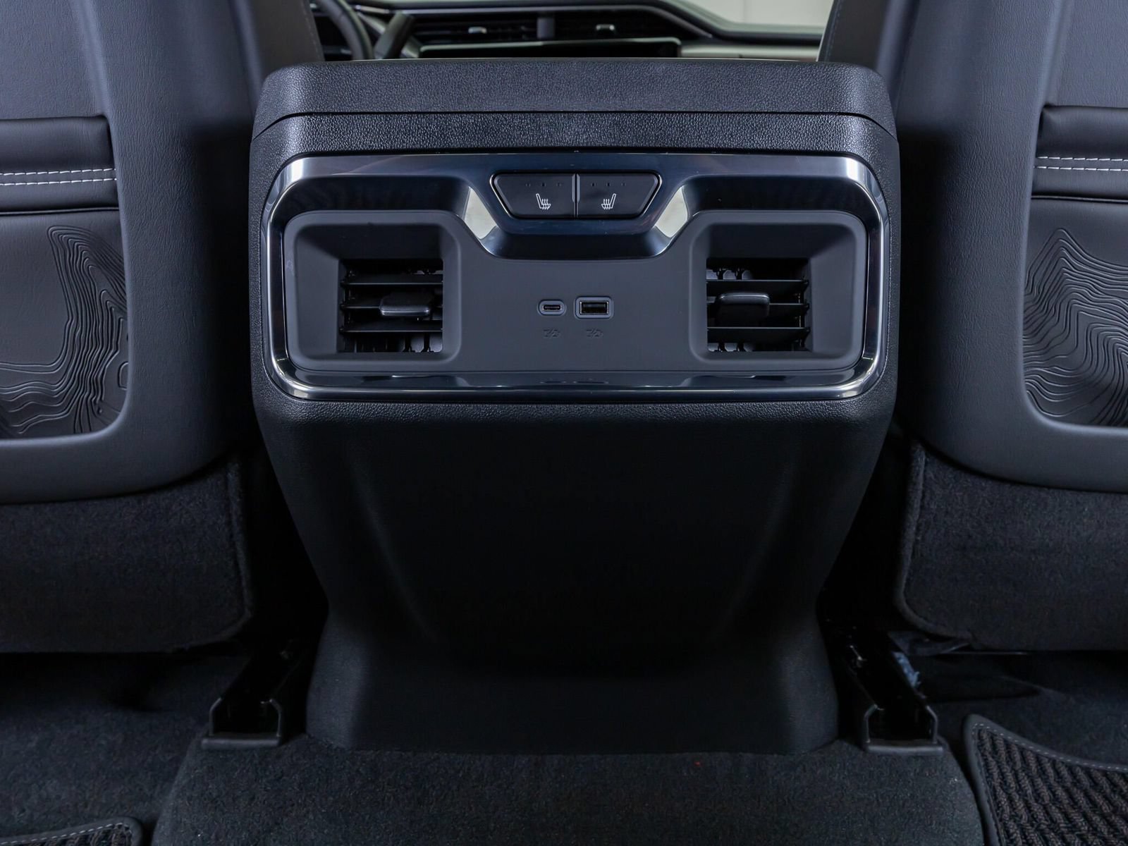 Used 2026 GMC Sierra 3500 Denali Ultimate AWD/4WD image 35