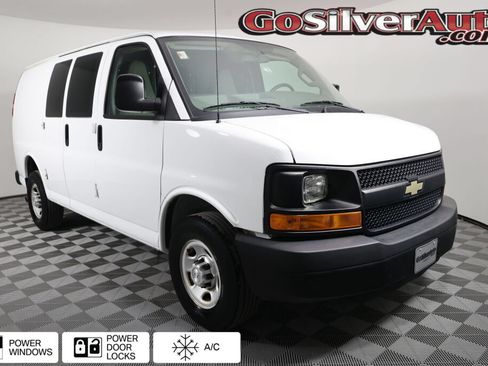 Used 2016 Chevrolet Express 2500 RWD image 1