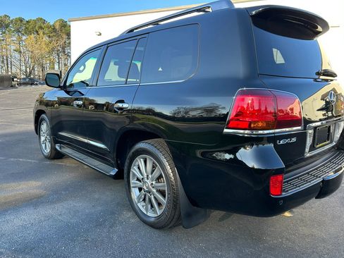 Used 2010 Lexus LX 570 LX 570 Sport Utility 4D image 9