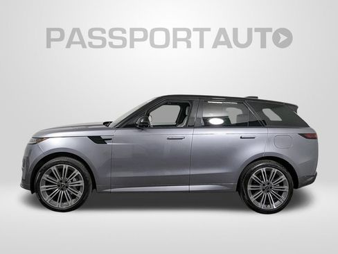 Used 2025 Land Rover Range Rover Sport Dynamic SE AWD/4WD image 2