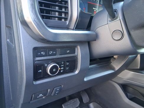 Used 2023 Ford F350 Lariat w/ Sport Appearance Package image 12