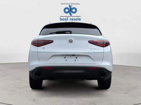 Used 2022 Alfa Romeo Stelvio Sprint image 5