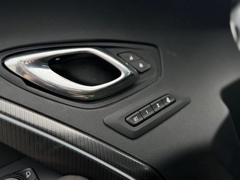 Used 2021 Chevrolet Camaro SS RWD image 15