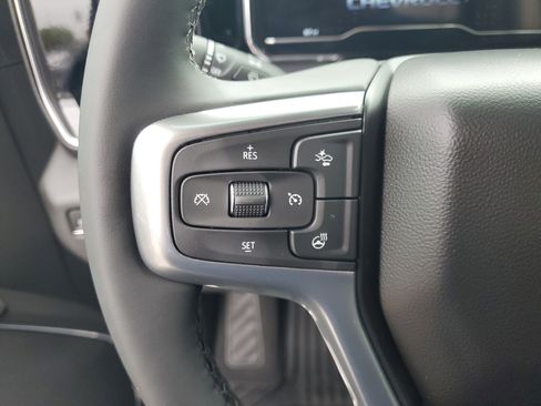 Used 2025 Chevrolet Silverado 2500 LTZ w/ LTZ Premium Package image 18