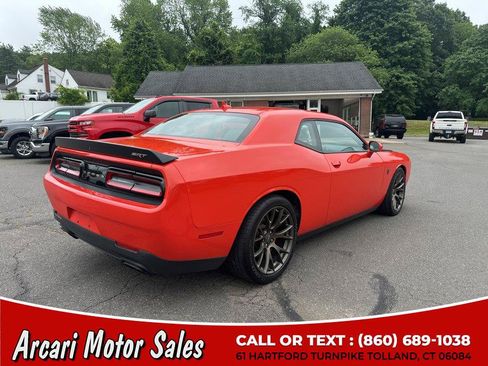 Used 2016 Dodge Challenger SRT Hellcat RWD image 5