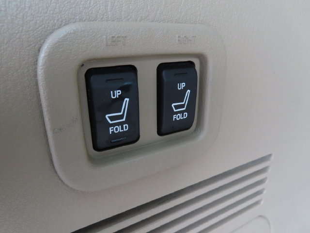 Used 2007 Mercury Mountaineer AWD image 33