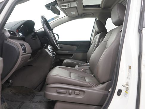Used 2016 Honda Odyssey Touring Elite image 23