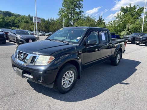 Used 2015 Nissan Frontier SV w/ SV Value Truck Package AWD/4WD image 3