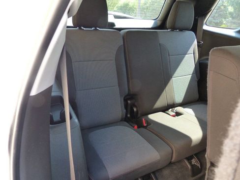 Used 2019 Chevrolet Traverse LS AWD/4WD image 43