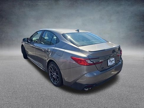 Used 2025 Toyota Camry SE w/ Convenience Package FWD image 6