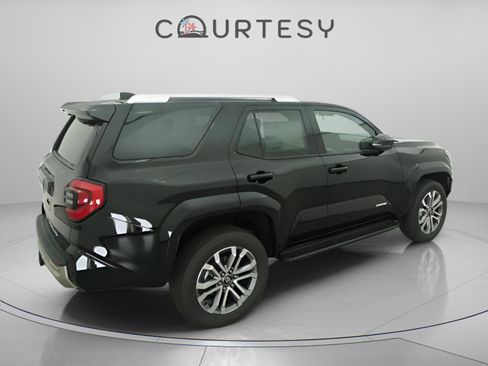 Used 2026 Toyota 4Runner Limited image 9