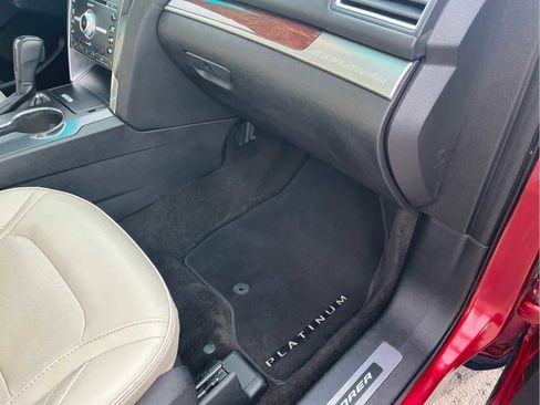 Used 2017 Ford Explorer Platinum image 15