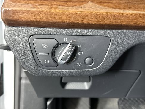 Certified 2023 Audi Q5 2.0T Premium w/ Convenience Package image 28