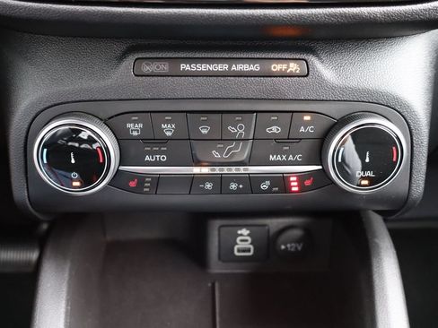Used 2025 Ford Escape ST-Line Select AWD/4WD image 9