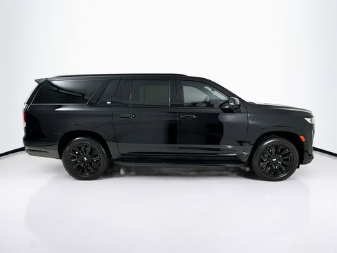 Used 2022 Cadillac Escalade ESV Sport w/ Touring Package image 9