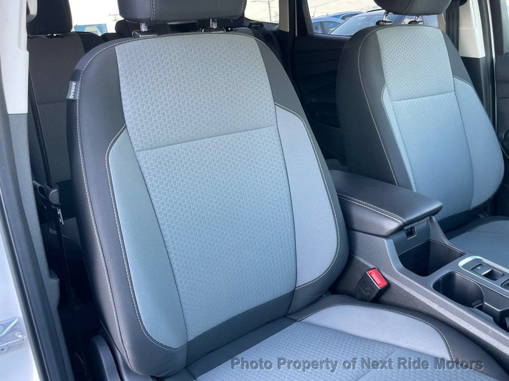 Used 2017 Ford Escape SE FWD image 10