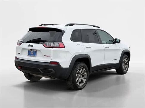 Used 2022 Jeep Cherokee Trailhawk image 11