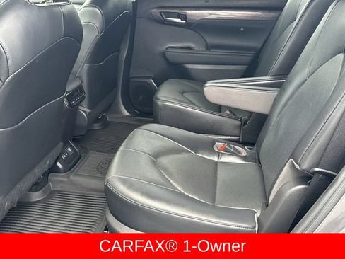 Used 2023 Toyota Highlander Limited AWD/4WD image 5