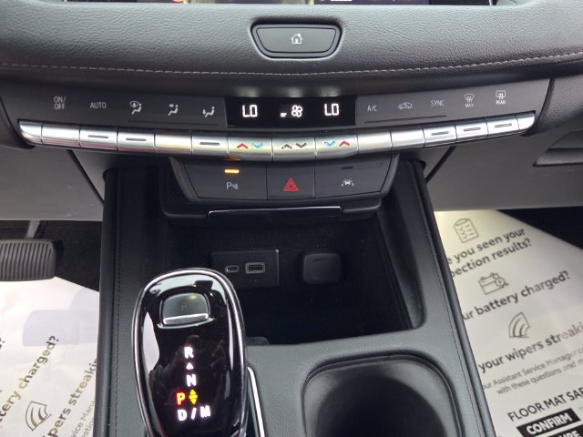 Used 2023 Cadillac XT4 Premium Luxury FWD image 20