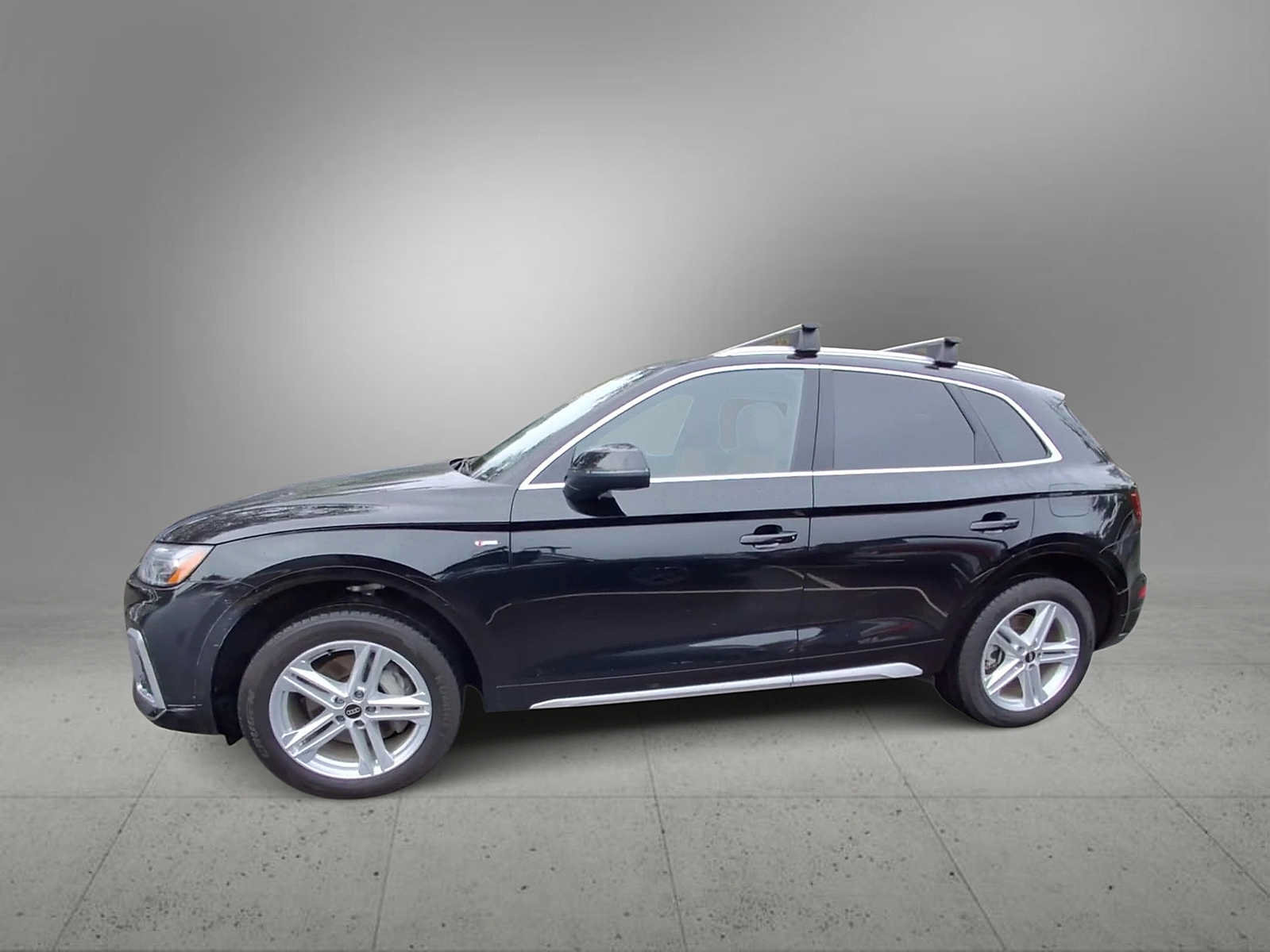 Used 2024 Audi Q5 e Premium w/ Convenience Package AWD/4WD image 4