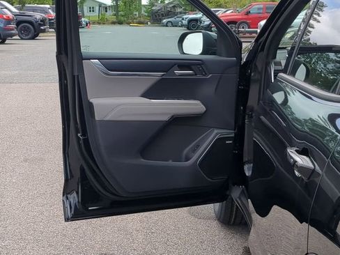 New 2025 GMC Acadia Elevation image 19