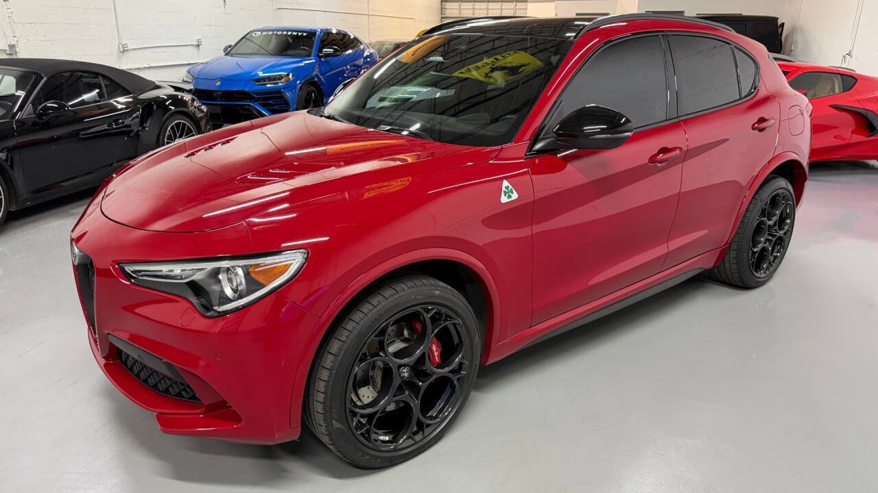 Used 2022 Alfa Romeo Stelvio Quadrifoglio w/ Active Assist Plus Package AWD/4WD image 26