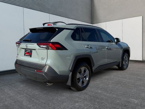 Used 2022 Toyota RAV4 XLE w/ Convenience Package AWD/4WD image 11