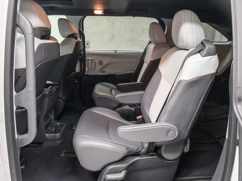 Used 2024 Toyota Sienna XSE w/ XSE Plus Package AWD/4WD image 20