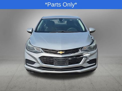 Used 2017 Chevrolet Cruze LT w/ Convenience Package FWD image 9