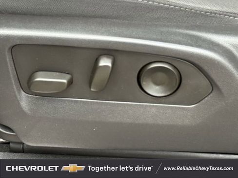 Used 2023 Chevrolet Silverado 1500 LT AWD/4WD image 30