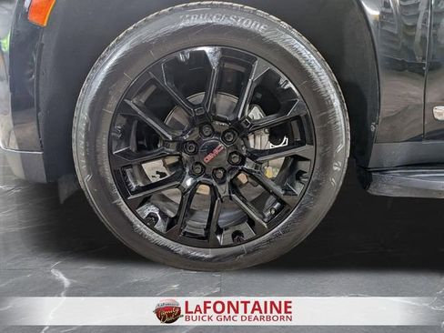 Used 2023 GMC Yukon SLT w/ SLT Premium Package AWD/4WD image 34