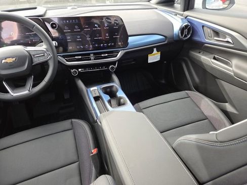 New 2026 Chevrolet Equinox EV LT w/ Convenience Package II image 26