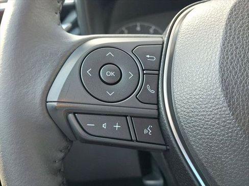 Used 2023 Toyota Corolla Cross LE w/ Moonroof Package AWD/4WD image 18