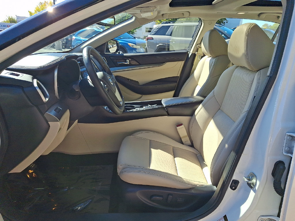 Used 2020 Nissan Maxima 3.5 SL w/ Floor Mat Group FWD image 14